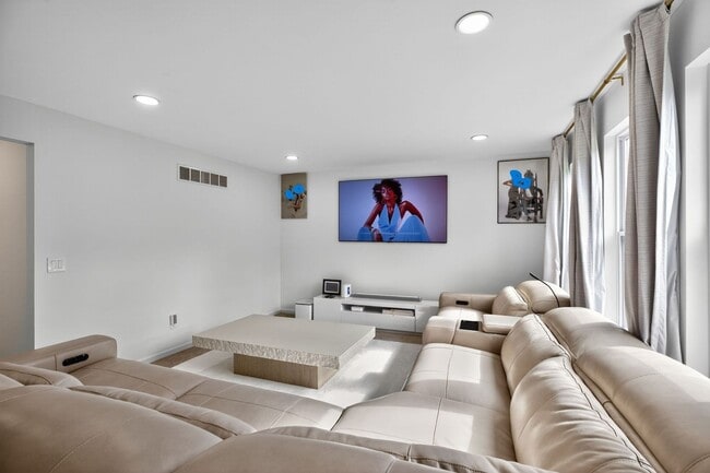 Photo - 20794 Frisco Dr