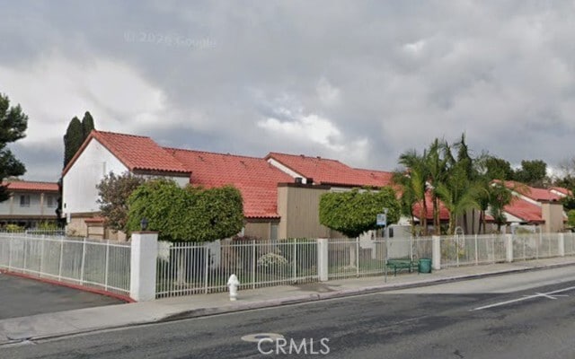 Building Photo - 2521 W Sunflower Ave Unit R1