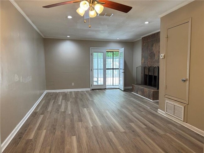 Photo - 1005 Navco Rd