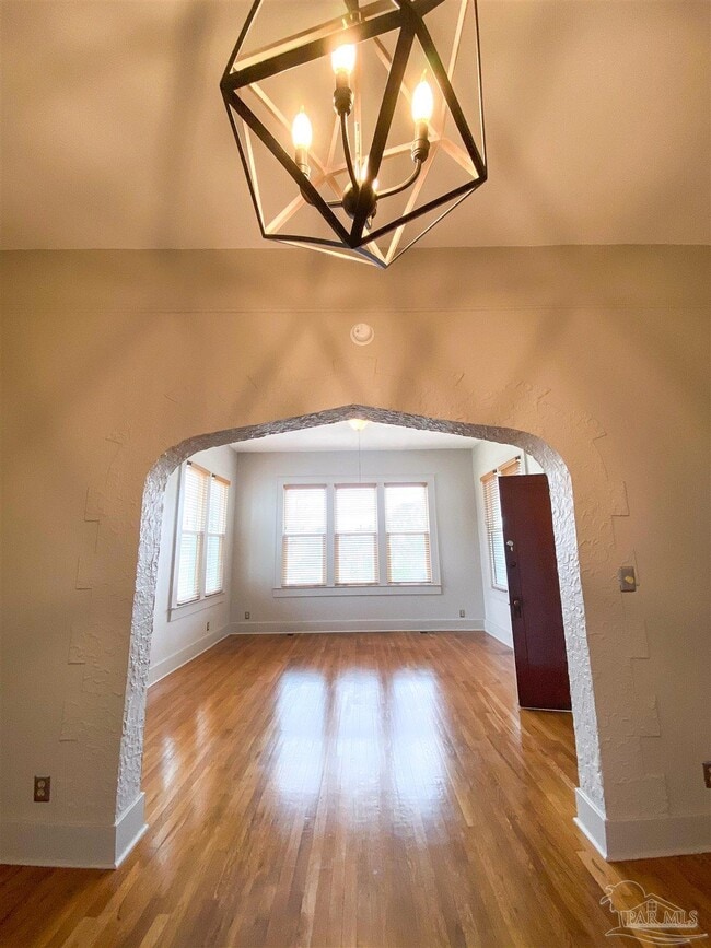 Photo - 1724 E La Rua St