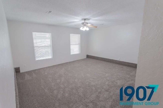 1852 Sunrise Dr