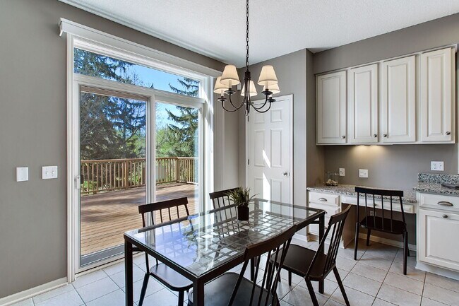 Photo - 1579 Stoneridge Cir