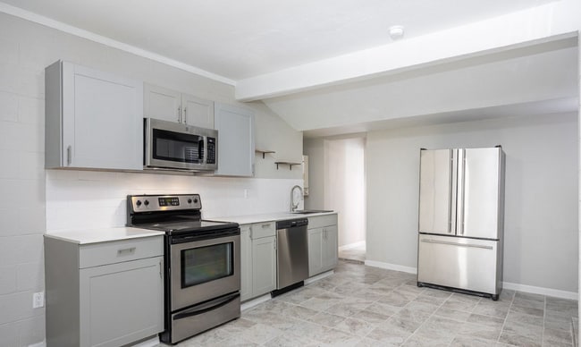 Building Photo - 516 N Roosevelt Ave Unit 2 - Casita Rental