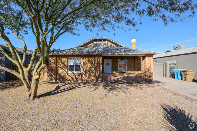 Building Photo - 1950 W Palm Ln Rental