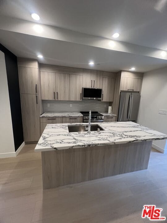 Photo - 17243 Kittridge St