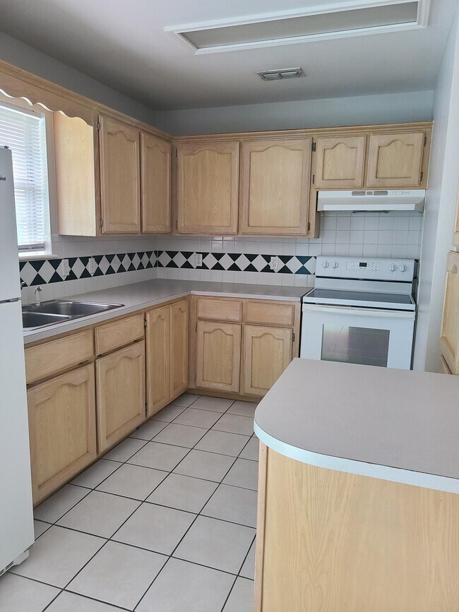 Photo - 1105 Lexington Cir Unidad A