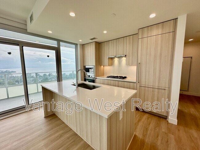 Building Photo - 238 Leon Ave