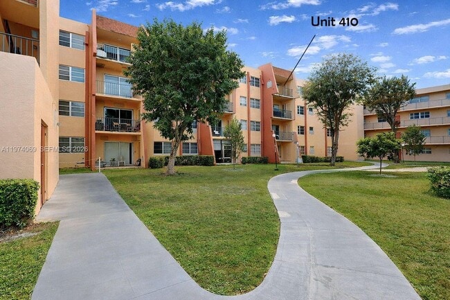 Photo - 13715 Kendale Lakes Cir Unit PH-A10