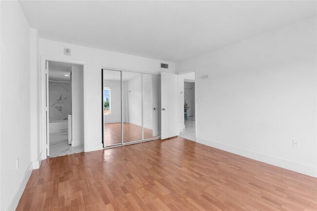 Photo - 4164 Inverrary Dr Unit 412