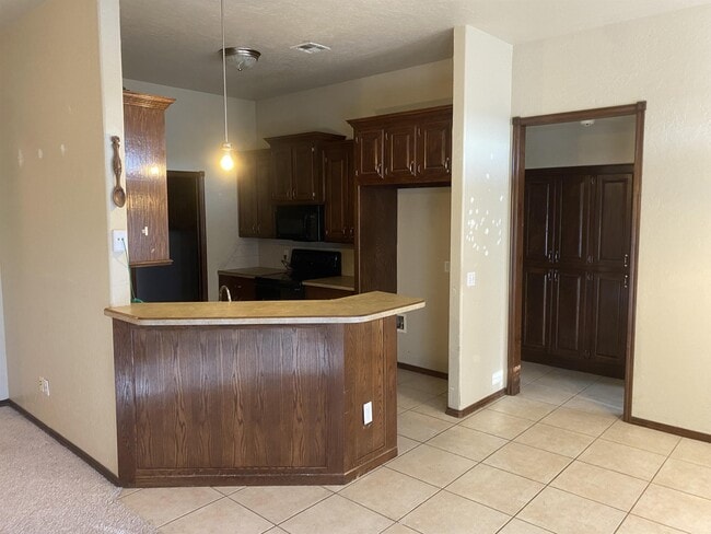 Photo - 617 Allison Ln