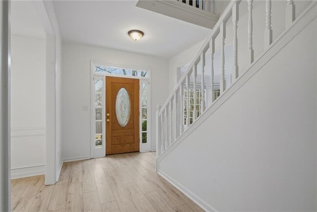 Photo - 5868 Valine Way