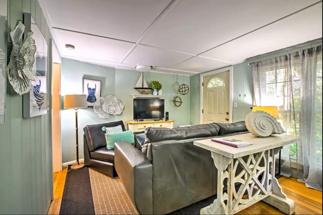 Photo - 200 Point Judith Rd