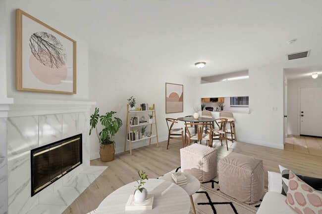 Photo - 413 N Villa Way