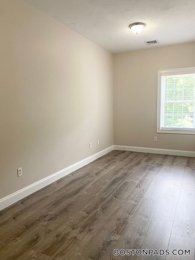 Photo - 4801 N Main St Unidad 215