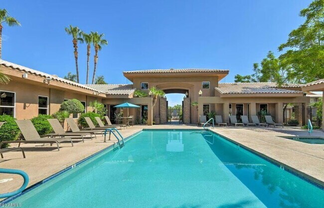 Photo - 7009 E Acoma Dr Unidad 1066