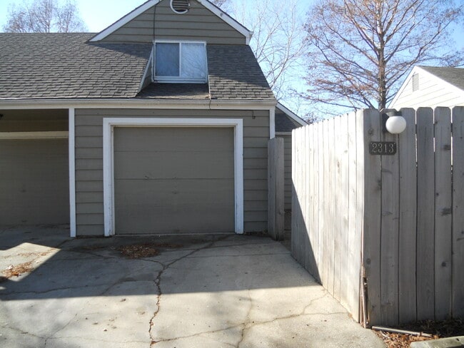 Photo - 2300 Lowell Dr