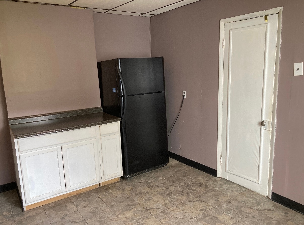 The kitchen - 653 Morgan St Unit #1 Garden View Apartment