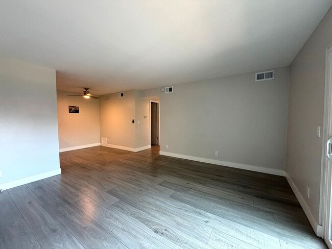 Photo - 3250 O'Neal Cir Unit B25