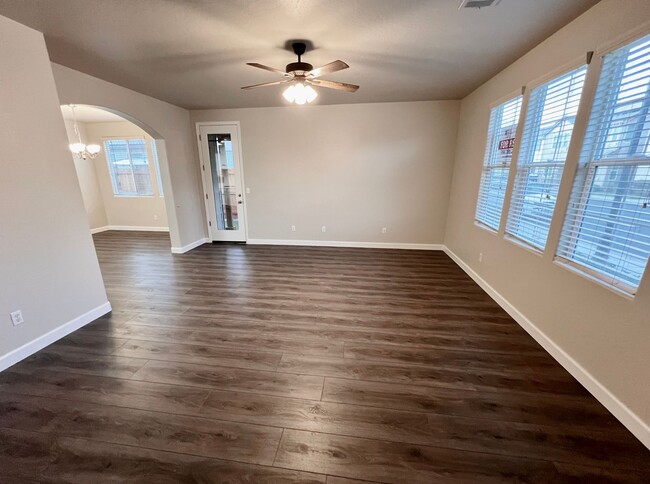 Photo - $2,150 Figarden & Bullard, 3 Bedroom, Sola...