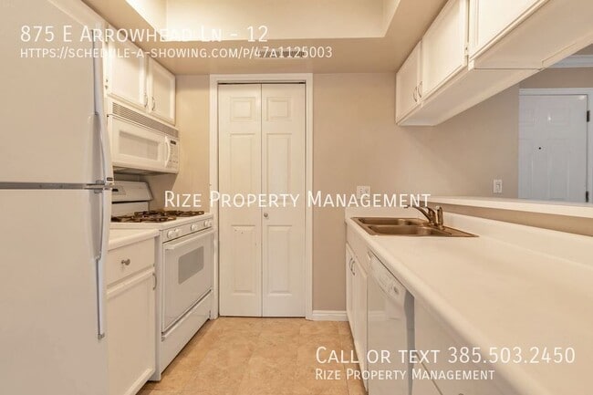 Building Photo - 875 E Arrowhead Ln