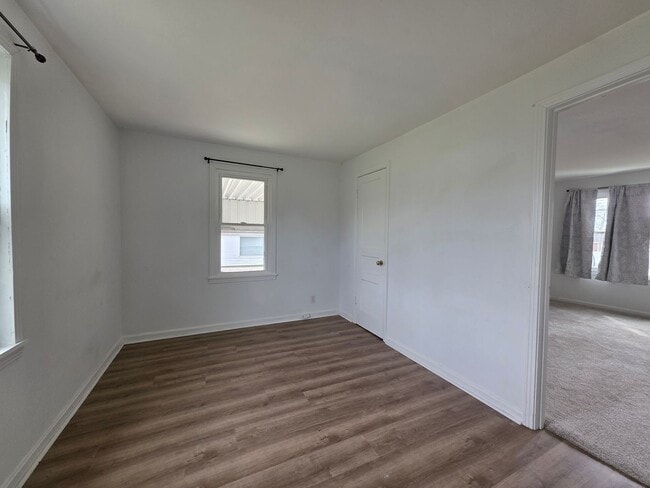 Building Photo - Move in Ready Gallatin TN