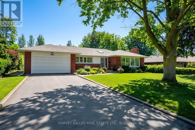 Photo - 414 The Kingsway