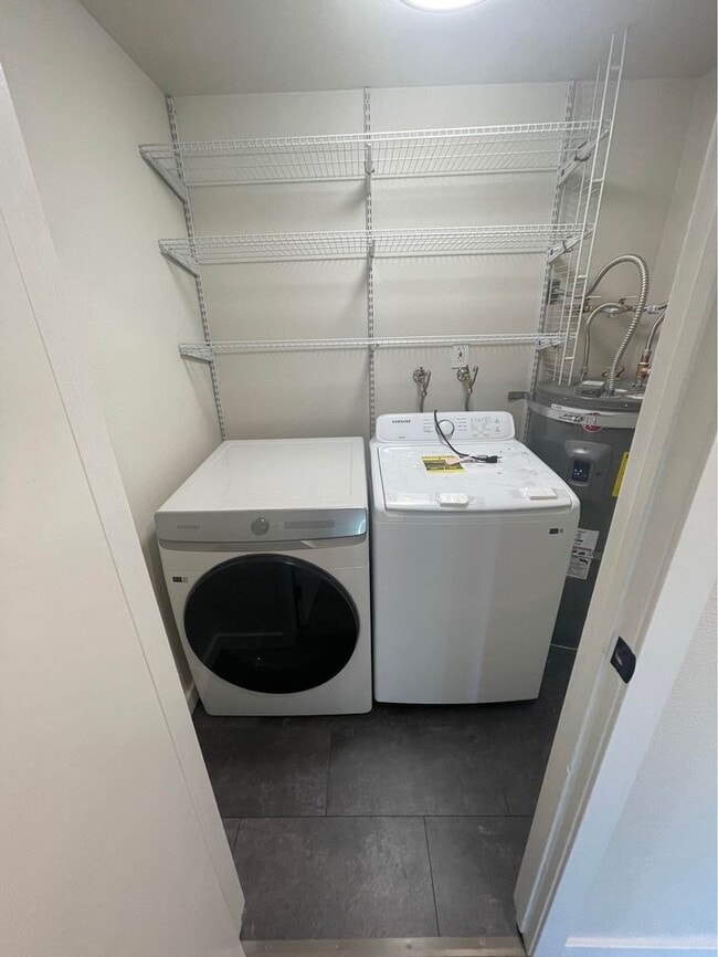 LAUNDRY - 214 Portland Ct SW