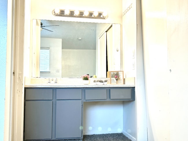 Photo - 3740 Little Rd Unidad 2220