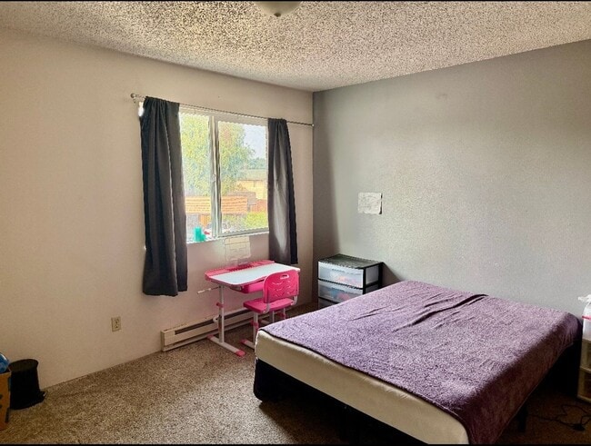 Photo - 129 Hawthorn Ave Unidad #11 (HC-586)