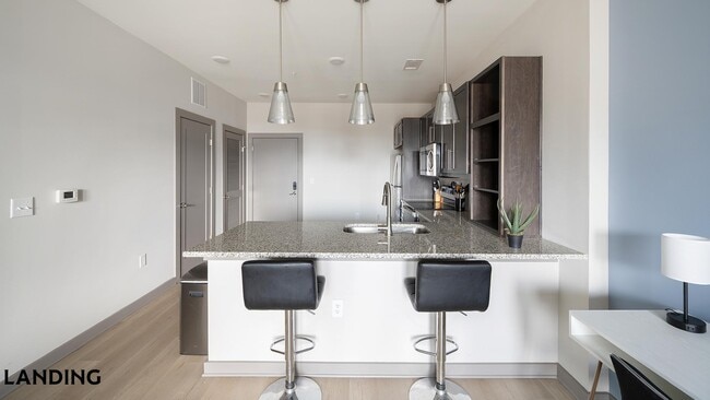 Photo - 1801 Meridian St Unidad 911