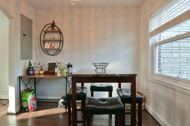 Photo - 132 35th St NE