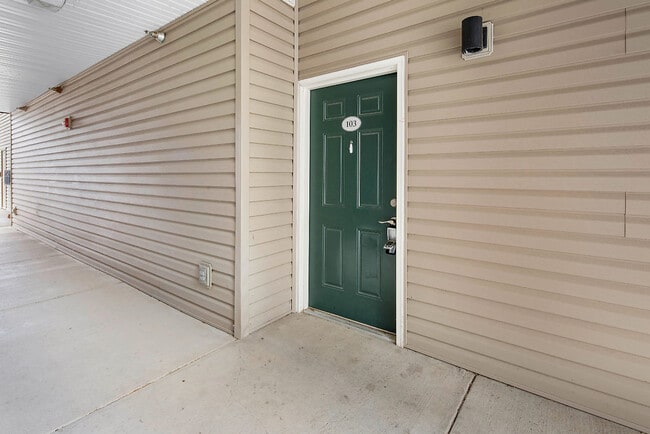 Photo - 845 Forest Ave #103