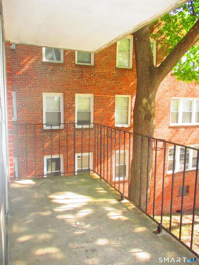 Photo - 87 Glenbrook Rd Unit 2E
