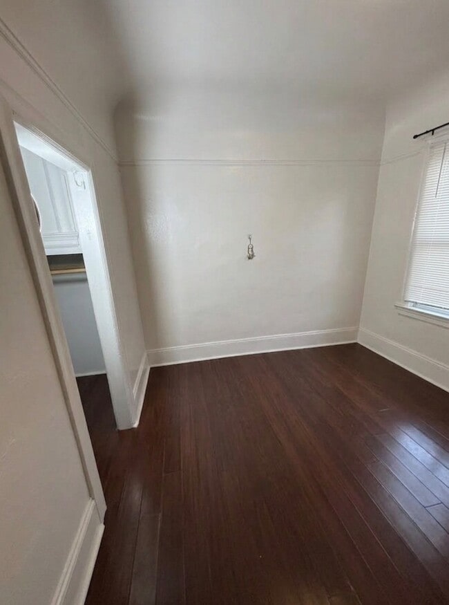 Photo - 2059 Berkeley Way