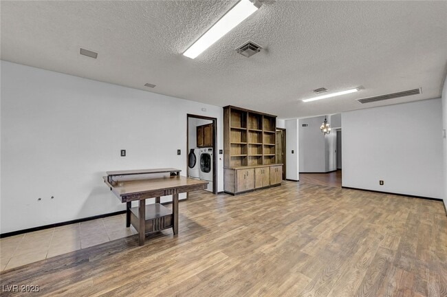 Photo - 6975 O'Bannon Dr