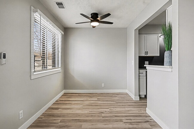 Photo - 11724 Arbor St Unidad #8