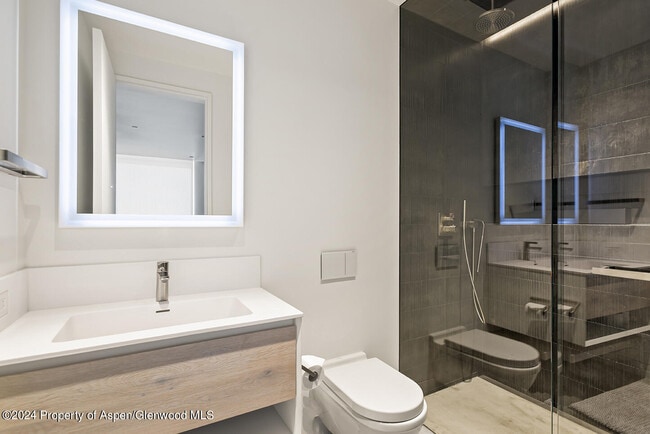 Photo - 580 Medicine Bow Rd