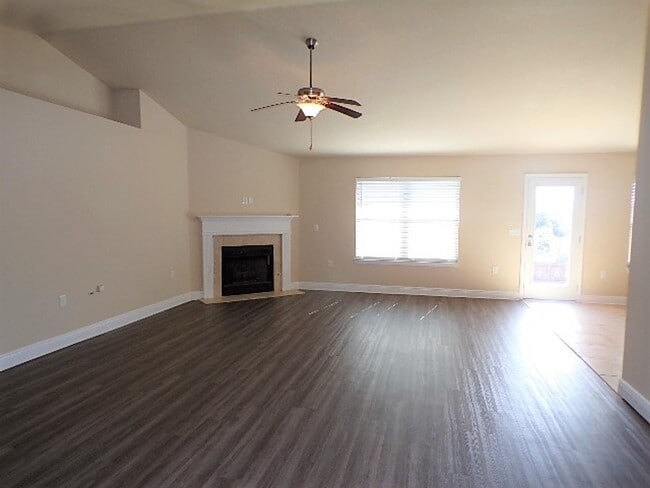 Photo - Spacious 3-Bedroom Home