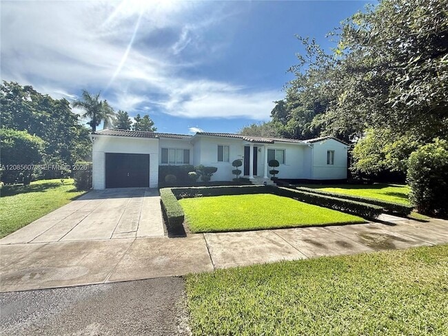 Photo - 2001 Coral Gate Dr