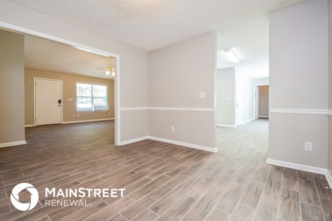 Photo - 714 Grove Pointe Cir