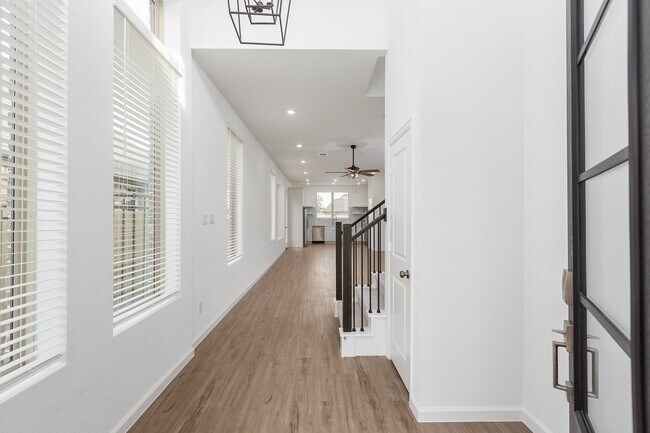 Photo - 4224 Waterlily Spg Wy