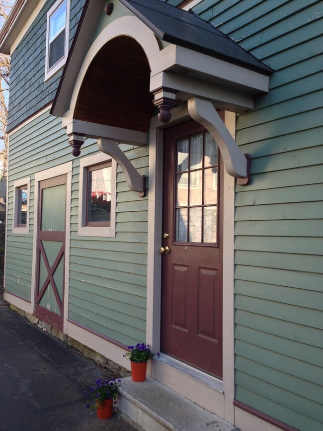 66 Caroline Street