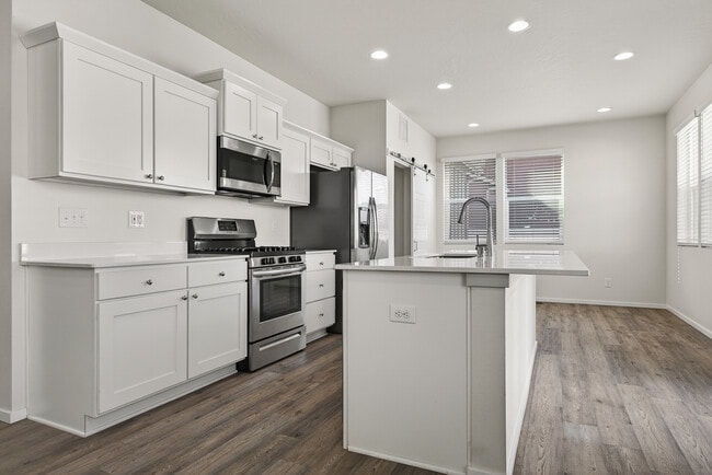 Photo - 1007 N Viewmont Rd