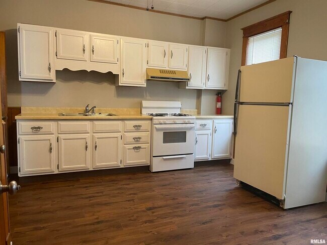 Photo - 1721 W 16th St