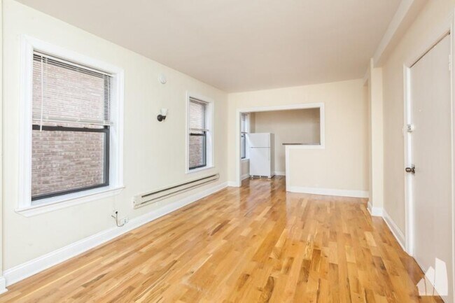Photo - 0 bedroom in Chicago IL 60610 Unit 404