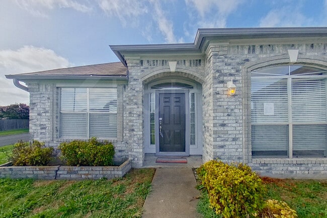 Photo - 4914 Glenoak Dr