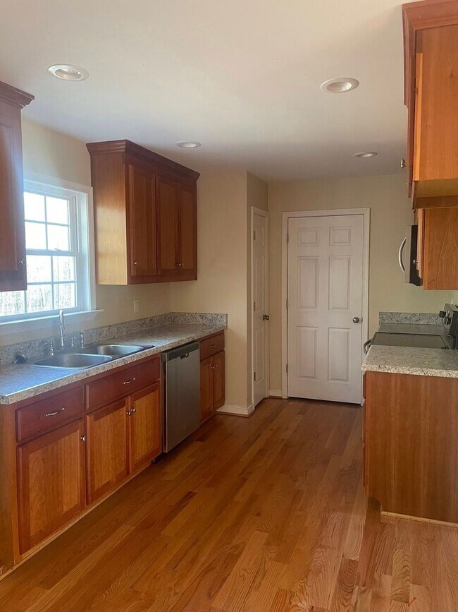 Photo - N. Dinwiddie County