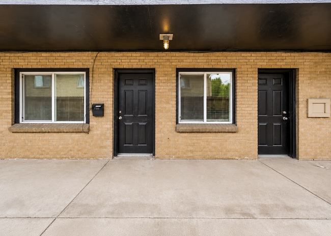 Renovated 2 Bed Near Ruby Hill Park | Pet Friendly | Off-Street Parking | W/D Hookups