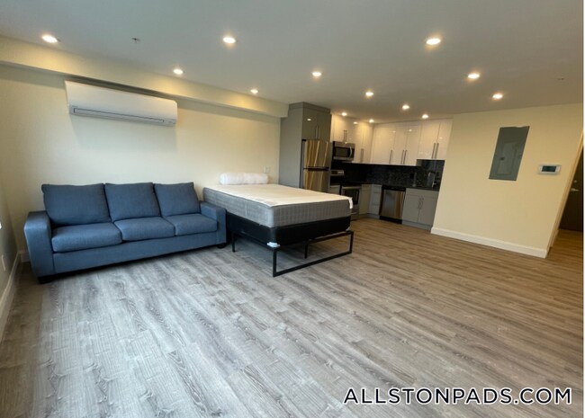 1028 Commonwealth Ave Unit 204