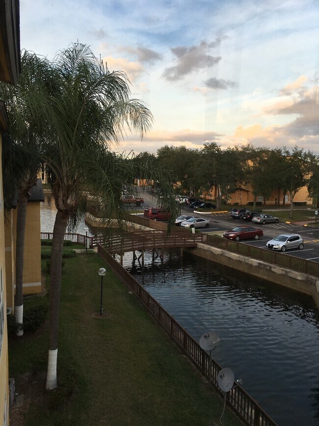 Photo - Venetian Place - 1736 Unidad 1736